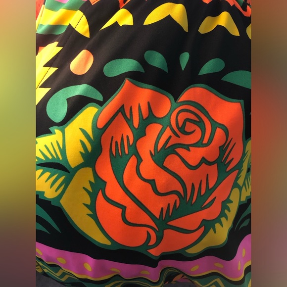 Authentic- ZUMBA Harem-Style Capri - Picture 4 of 4